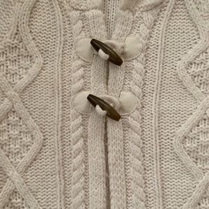 OshKosh B'gosh Shirts & Tops - Cute White, Hooded Sweater w/ Toggle Buttons OshKosh B'gosh Shirts & Tops - Cute White, Hooded Sweater w/ Toggle Buttons